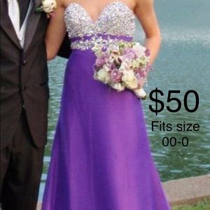 Beautiful Purple Dress with Beaded Sweetheart Neck